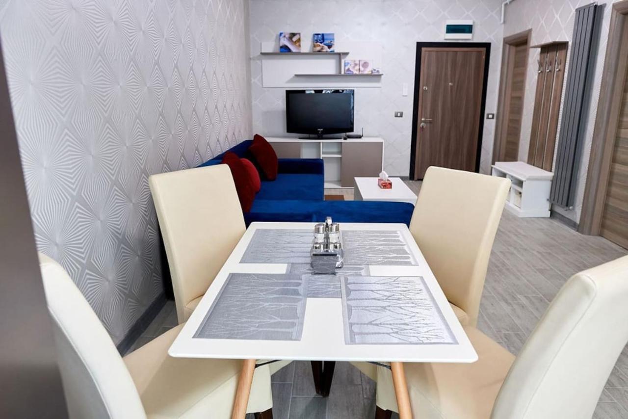 Blue Apartment In Spa N Pool Beach Resort Năvodari Extérieur photo